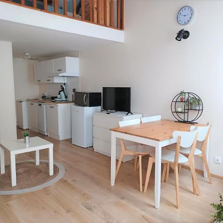 Duplex à la gare du Mans Acomodação com café da manhã Le Mans Exterior foto
